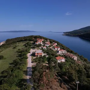 https://apartments-giana.in-istria.net